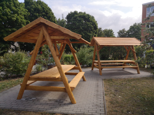 Waldschänke, Bierschänke mit Holzdach XXL