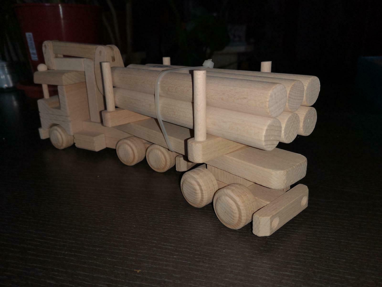 HOLZ-LKW, Rundholzlaster aus Buche